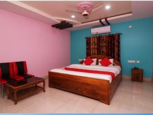 Hotel Ayush International