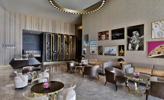 AlRayyan Hotel Doha, Curio Collection by Hilton