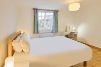 Host & Stay - Corner Cottage