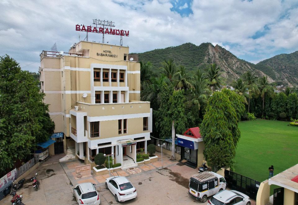 hotel overview picture