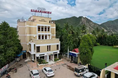 HOTEL BABA RAMDEV Hotels near Sarneshwar Reading Zone/Library
