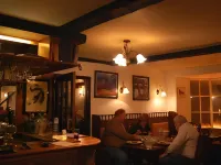 Dragon Inn Hotels in Crickhowell