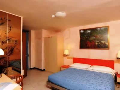 Hotel Veronese Hotels near Aquarium of Genoa