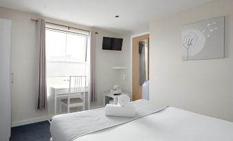 Rooms at the Ritz Complex