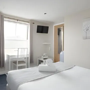 Rooms at the Ritz Complex