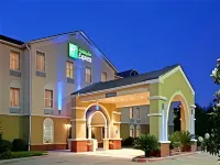 Holiday Inn Express & Suites COLUMBUS by IHG Hotels in Columbus