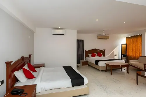 Nirvana Boutique Hotel - balcony