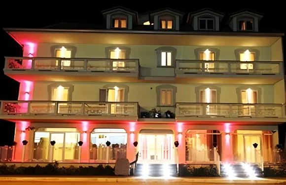 烏納努歐瓦斯特拉達皇宮酒店