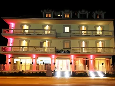 Palace Hotel Una Nuova Strada فنادق في Falerna