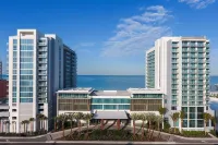 Wyndham Grand Clearwater Beach Hotels near Encounters With Dolphins