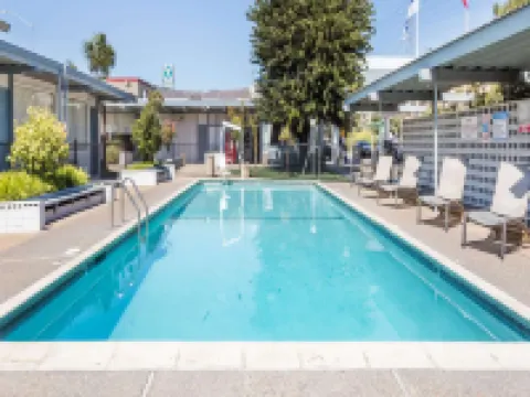 Travelodge by Wyndham San Francisco Airport North Hotel di San Mateo County