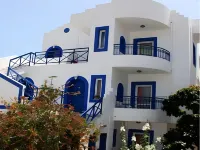 Psaras Apartments - Beach