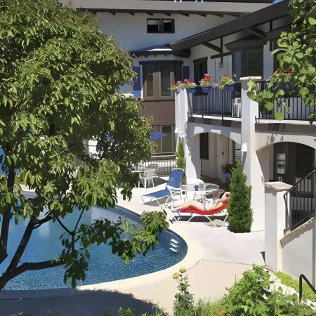 St Moritz Lodge and Condominiums