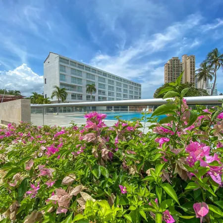Tamaca Beach Resort