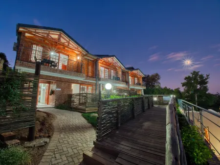 Tembo Guest Lodge Отели в г. Хейзивью