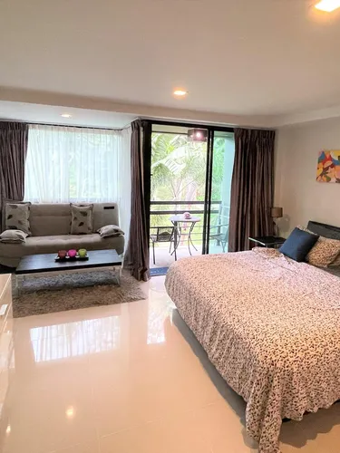 รูปภาพของStudio at Kris Condo, walk to Bangtao beach A304