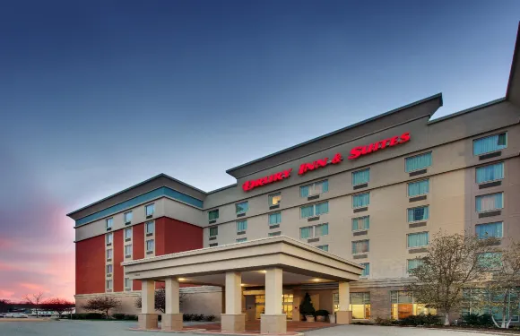 聖路易斯-阿諾德德魯裏套房酒店