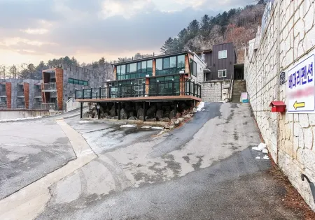 Hwacheon Baemeori Pension Отели в г. Хвачхон