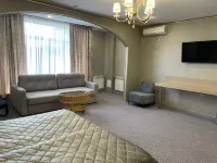 Safari Hotel