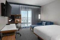 Courtyard Modesto North Hotels near Walmart