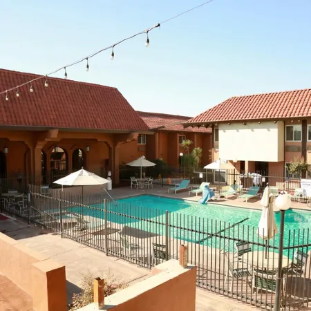 Ramada by Wyndham Fresno North