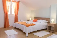 Beachfront Holiday House Zita