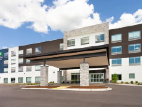 里茲堡-戴爾斯地區快捷假日酒店 索克縣酒店