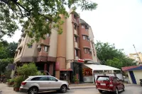 Hotel Royal Castle Grand Отели в г. Читтаранян