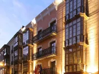 Hotel Boutique Atrio Hotels near Casa - Museo de Colon
