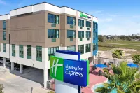 Holiday Inn Express Gulfport Beach