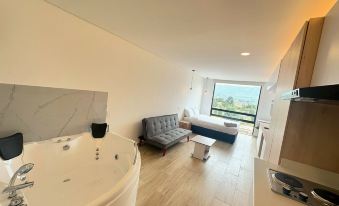 Apto con Jacuzzi Privado y vista verde