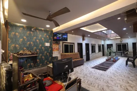 Hotel Shyam Inn Отели рядом с достопримечательностью «Шрай Кришна Джанмастан Темпл, Матхура»