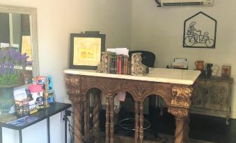 Bespoke Inn Scottsdale