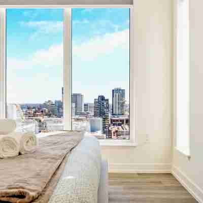 High Rise 1Br Building w Gorgeous Views Fitness & Recreational Facilities