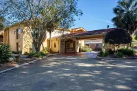 La Quinta Inn by Wyndham Tallahassee North - parking