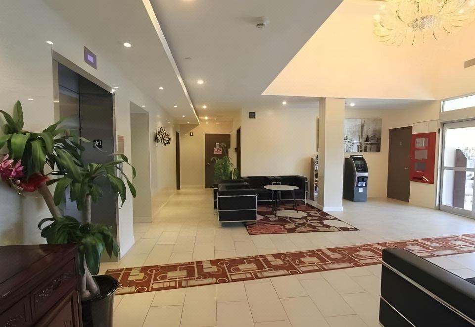 더블트리 라과디아