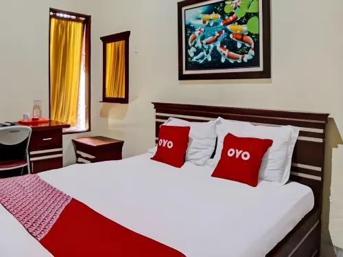 RedDoorz Near RS Setiabudi Medan Hotels in Babura Sunggal