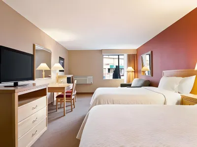 Days Inn by Wyndham Niagara Falls Near the Falls Hotels in Niagara Falls