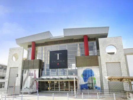 La Villa Avenue Отели рядом с достопримечательностью «Окинава Сити-зал Обсерватории»