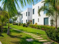 B34-2 the Resort Apartment with Pool View Hotels in Akanthou