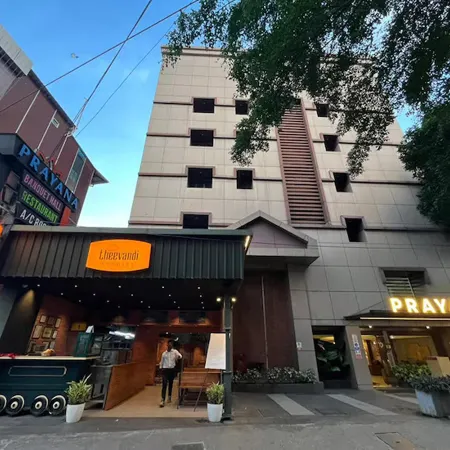 Prayana Hotels Отели рядом с достопримечательностью «Остров Болгатти»