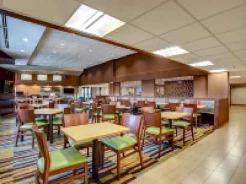 Fairfield Inn & Suites Springfield Holyoke Hotels in Holyoke