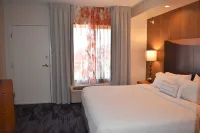 Fairfield Inn & Suites Strasburg Shenandoah Valley Các khách sạn gần Woodstock Museum