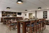 Four Points by Sheraton Raleigh Arena - breakfast
