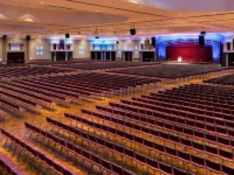 Sheraton Greensboro at Four Seasons Hotels in Guilford County