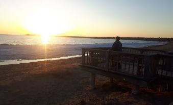 4 Bedroom Cottage on Manitoulin Island - Next to Sandy Beach!