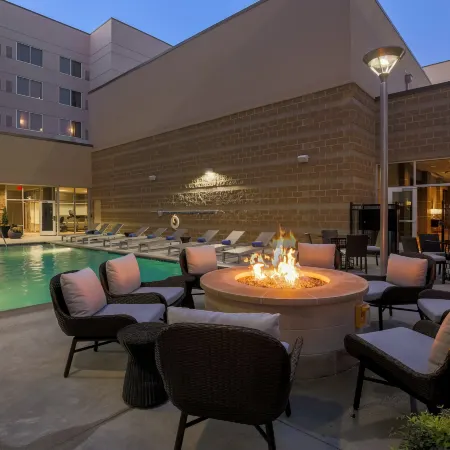 DoubleTree by Hilton Evansville