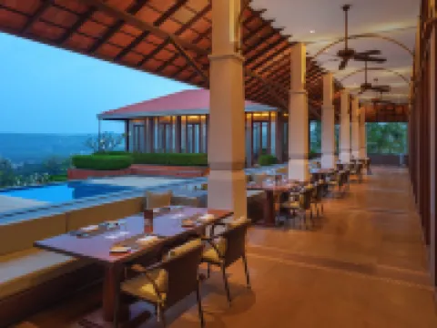 Hilton Goa Resort Hotels in Candolim