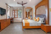 Pax Hotel Ark 150 Meters from Mall Road - balcony