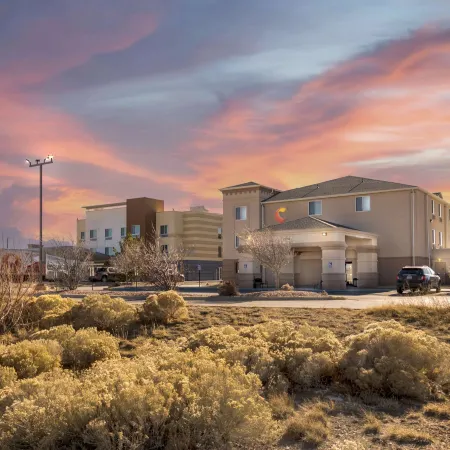 Comfort Inn & Suites
